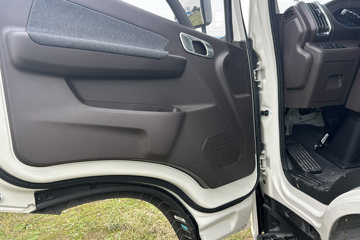 Զ�� ����H9E ���˰� 4X2 4.02�׵��Ŵ��綯��س� ��о132.6kWhͼƬ