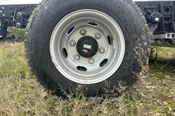 Զ�� ����H9E ���˰� 4X2 4.02�׵��Ŵ��綯��س� ��о132.6kWhͼƬ