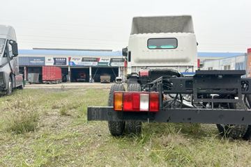 Զ�� ����H9E ���˰� 4X2 4.02�׵��Ŵ��綯��س� ��о132.6kWhͼƬ