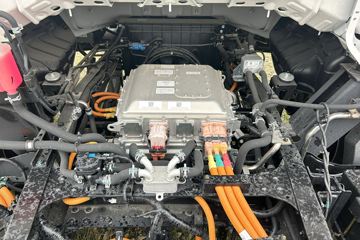 Զ�� ����H9E ���˰� 4X2 4.02�׵��Ŵ��綯��س� ��о132.6kWhͼƬ