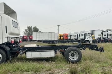 Զ�� ����H9E ���˰� 4X2 4.02�׵��Ŵ��綯��س� ��о132.6kWhͼƬ