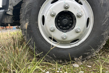 Զ�� ����H9E ���˰� 4X2 4.02�׵��Ŵ��綯��س� ��о132.6kWhͼƬ