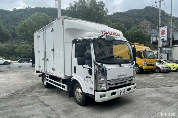 五十铃M100 载货车