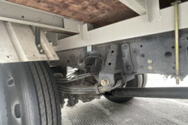 五十铃M100&nbsp;载货车底盘                                                图片