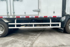 庆铃 五十铃M100 132马力 4.13米单排厢式轻卡