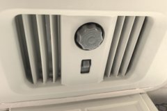 重汽HOWO统帅 4.15米单排纯电动仓栅式轻卡 弗迪150.83kWh