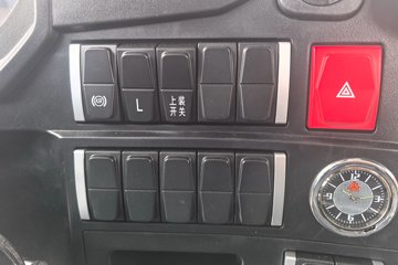 ����HOWOͳ˧ 4.15�׵��Ŵ��綯��դʽ�Ῠ ����150.83kWhͼƬ