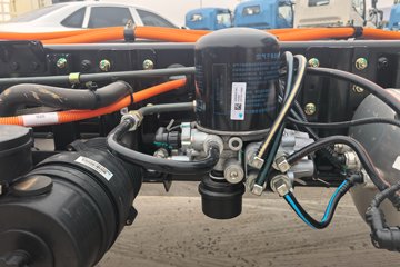 ����HOWOͳ˧ ��ɲ 4.15�׵��Ŵ��綯��դʽ�Ῠ ����ʱ��140.41kWhͼƬ