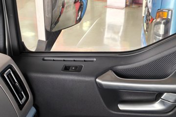 ����HOWO����PRO 2.5L���� 170���� ��ʿ��8�� 4.15�׵��������ῨͼƬ