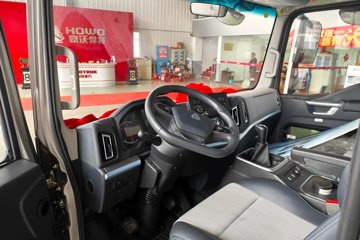 ����HOWO����PRO 2.5L���� 170���� ��ʿ��8�� 4.15�׵��������ῨͼƬ
