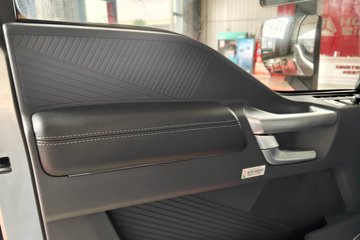 ����HOWO����PRO 2.5L���� 170���� ��ʿ��8�� 4.15�׵��������ῨͼƬ