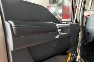 ����HOWO����PRO 2.5L���� 170���� ��ʿ��8�� 4.15�׵��������ῨͼƬ