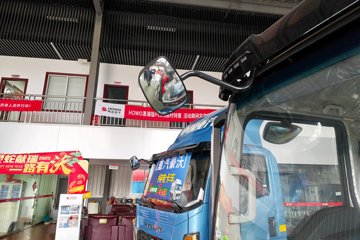 ����HOWO����PRO 2.5L���� 170���� ��ʿ��8�� 4.15�׵��������ῨͼƬ