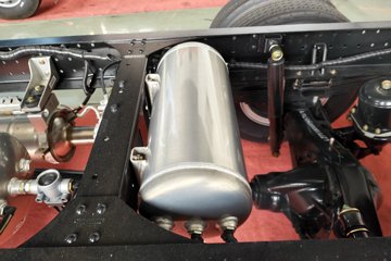 ����HOWO����PRO 2.5L���� 170���� ��ʿ��8�� 4.15�׵��������ῨͼƬ