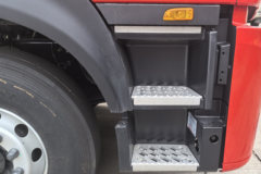 东风商用车 天龙KL重卡 490马力 6X4 牵引车(440后桥) 东风商用车 天龙KL重卡 490马力 6X4 牵引车(440后桥)