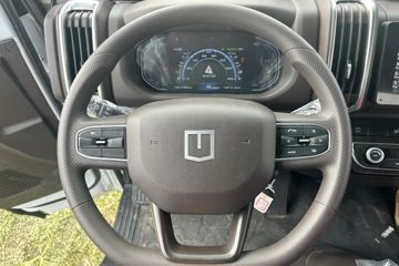 Զ�� ����H8M ���˰� 4X2 4.02�׵��ż״����ʽ���̻�϶�����س� �˹���21.02kWhͼƬ