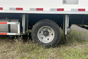 Զ�� ����H8M ���˰� 4X2 4.02�׵��ż״����ʽ���̻�϶�����س� �˹���21.02kWhͼƬ