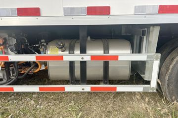 Զ�� ����H8M ���˰� 4X2 4.02�׵��ż״����ʽ���̻�϶�����س� �˹���21.02kWhͼƬ