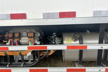 Զ�� ����H8M ���˰� 4X2 4.02�׵��ż״����ʽ���̻�϶�����س� �˹���21.02kWhͼƬ