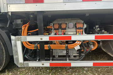 Զ�� ����H8M ���˰� 4X2 4.02�׵��ż״����ʽ���̻�϶�����س� �˹���21.02kWhͼƬ