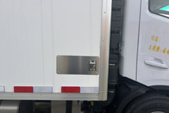 远程 星智H8M 智运版 4X2 4.02米单排甲醇插电式增程混合动力冷藏车 盟固利21.02kWh