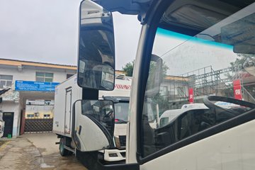 ����HOWOͳ˧ 4x2 4.08�׵��Ŵ��綯��س� 140.41kWhͼƬ