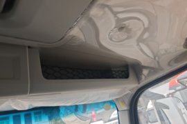 统帅&nbsp;电动冷藏车驾驶室图片