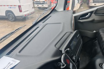 ����HOWOͳ˧ 4x2 4.08�׵��Ŵ��綯��س� 140.41kWhͼƬ