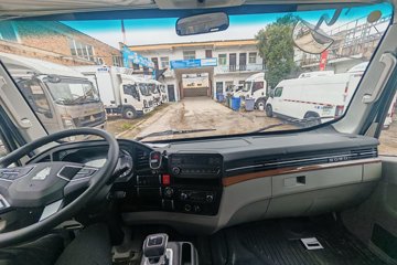 ����HOWOͳ˧ 4x2 4.08�׵��Ŵ��綯��س� 140.41kWhͼƬ