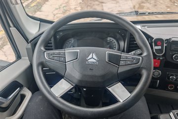 ����HOWOͳ˧ 4x2 4.08�׵��Ŵ��綯��س� 140.41kWhͼƬ