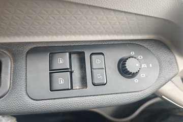 ����HOWOͳ˧ 4x2 4.08�׵��Ŵ��綯��س� 140.41kWhͼƬ