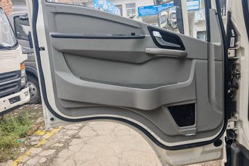 ����HOWOͳ˧ 4x2 4.08�׵��Ŵ��綯��س� 140.41kWhͼƬ