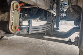 统帅&nbsp;电动冷藏车底盘图片