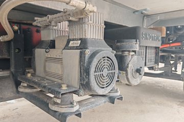 ����HOWOͳ˧ 4x2 4.08�׵��Ŵ��綯��س� 140.41kWhͼƬ