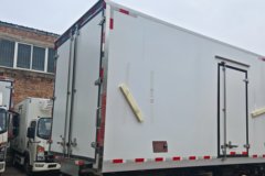 重汽HOWO统帅 4x2 4.08米单排纯电动冷藏车 140.41kWh