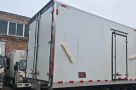 统帅&nbsp;电动冷藏车上装图片