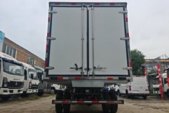 重汽HOWO统帅 4x2 4.08米单排纯电动冷藏车 140.41kWh