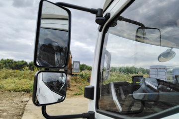 ���ǵ�T5 �Ƽ��� 4.5T 3.945�׵��Ŵ��綯��س�100kWhͼƬ