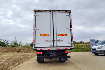 ���ǵ�T5 �Ƽ��� 4.5T 3.945�׵��Ŵ��綯��س�100kWhͼƬ