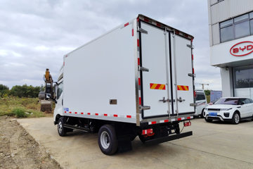 ���ǵ�T5 �Ƽ��� 4.5T 3.945�׵��Ŵ��綯��س�100kWhͼƬ