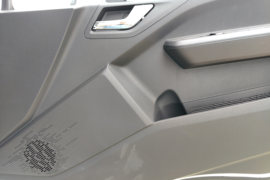 T5&nbsp;电动冷藏车驾驶室图片