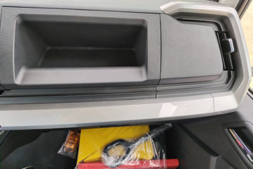 ���ǵ�T5 �Ƽ��� 4.5T 3.945�׵��Ŵ��綯��س�100kWhͼƬ