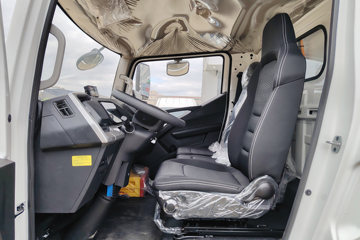 ���ǵ�T5 �Ƽ��� 4.5T 3.945�׵��Ŵ��綯��س�100kWhͼƬ