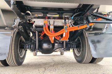 ���ǵ�T5 �Ƽ��� 4.5T 3.945�׵��Ŵ��綯��س�100kWhͼƬ