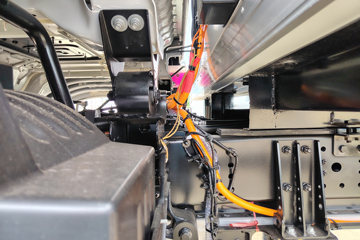 ���ǵ�T5 �Ƽ��� 4.5T 3.945�׵��Ŵ��綯��س�100kWhͼƬ