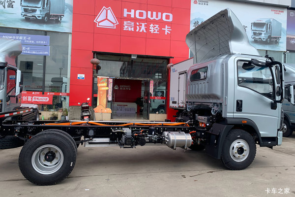 本店还有少量免购置税新能源车型，有需要的老板电联