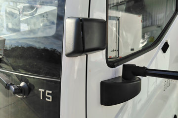 ���ǵ�T5EV ��ҵ�� 4.5T 4.03�׵��Ŵ��綯��ʽ�Ῠ100kWhͼƬ