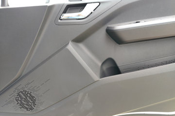 ���ǵ�T5EV ��ҵ�� 4.5T 4.03�׵��Ŵ��綯��ʽ�Ῠ100kWhͼƬ