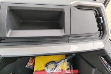 ���ǵ�T5EV ��ҵ�� 4.5T 4.03�׵��Ŵ��綯��ʽ�Ῠ100kWhͼƬ