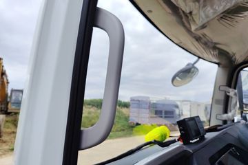 ���ǵ�T5EV ��ҵ�� 4.5T 4.03�׵��Ŵ��綯��ʽ�Ῠ100kWhͼƬ